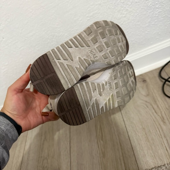 Nike Thea - Picture 5 of 6